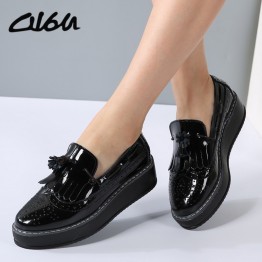 O16U High Quality Women oxfords Flats Platform shoes Patent Leather Tassel Slip-on pointed Creeper black Brogue Loafers Brand
